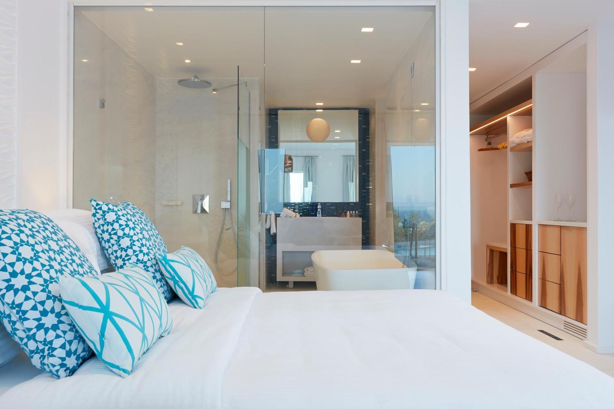 Thalassa Suite Private Hot Tub,775084663:JPEG